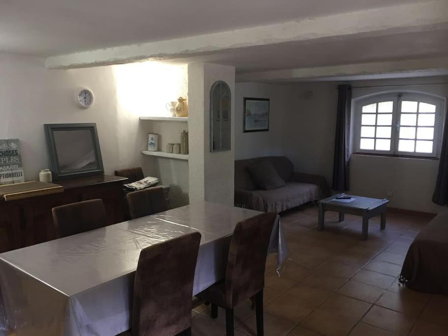 Bandol T3 Rdj Plage 5 Mn A Pied-Port 10 Mn-Parking Extérieur photo
